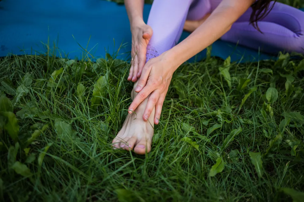 Why is my right foot itching spiritual meaning Spiritual Insight 1 Spiritual Insight: Why is my right foot itching spiritual meaning?