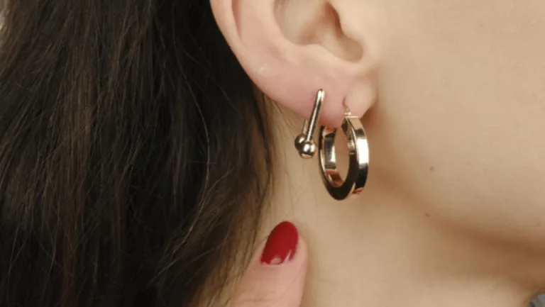 What does it mean when your ear rings spiritually Explained