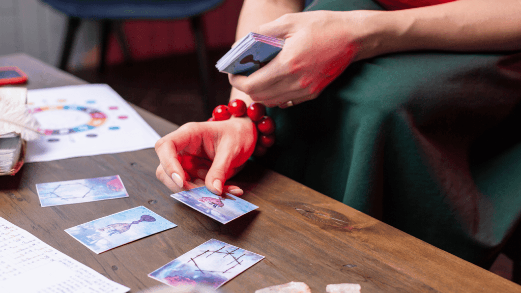 Exploring Different Types of Oracle Cards