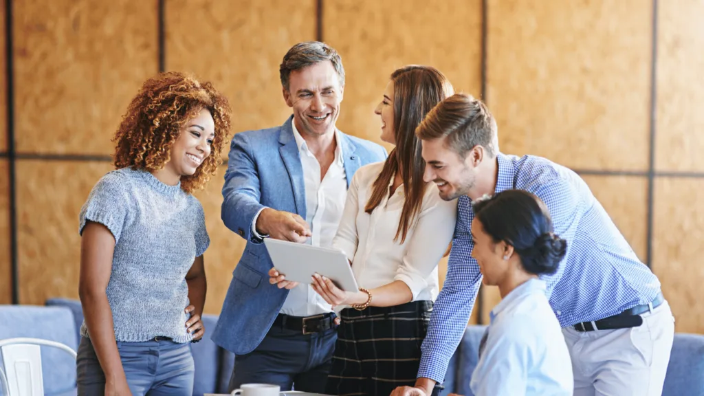 Comparing Reactive and Proactive Decision-Making