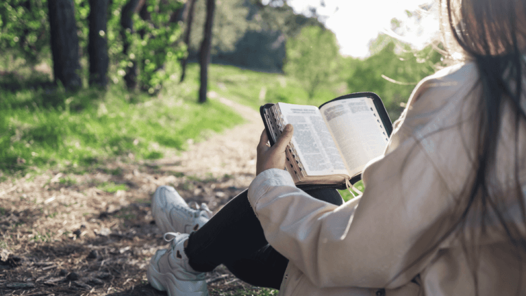 What Are the Spiritual Gifts in the Bible