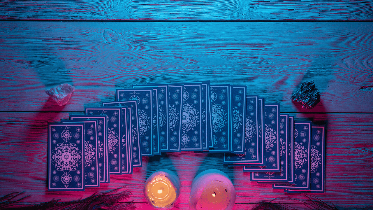 Difference Between Tarot and Oracle Cards