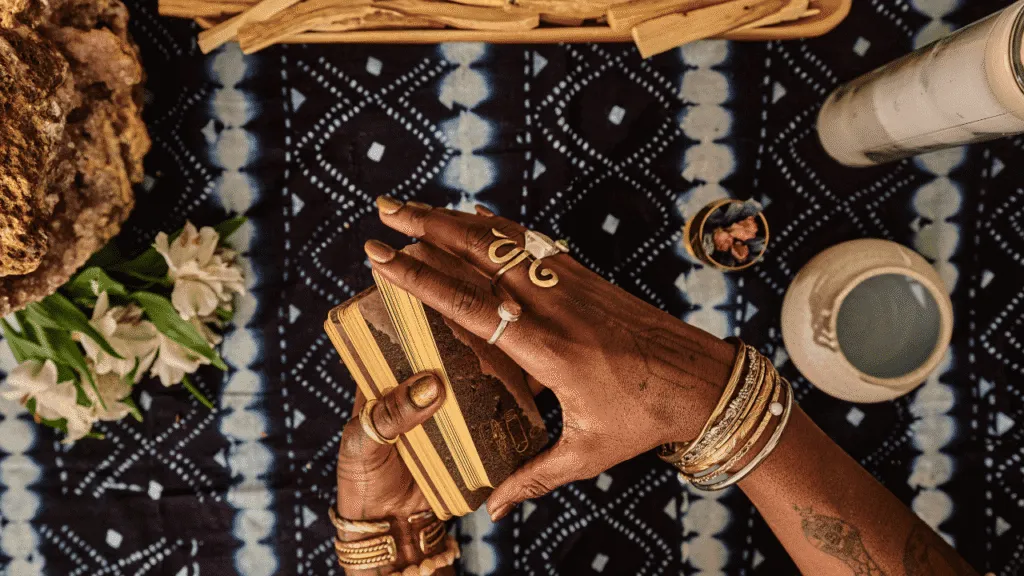 What Are the Difference Between Tarot and Oracle Cards