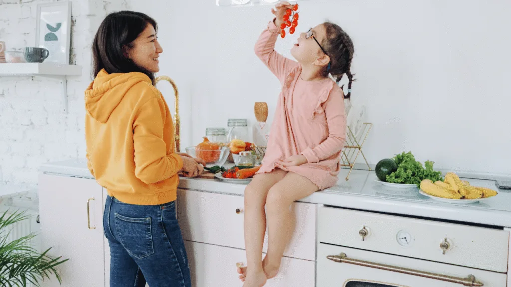 Mindful Eating to Savor Food and Tune In to Hunger Cues