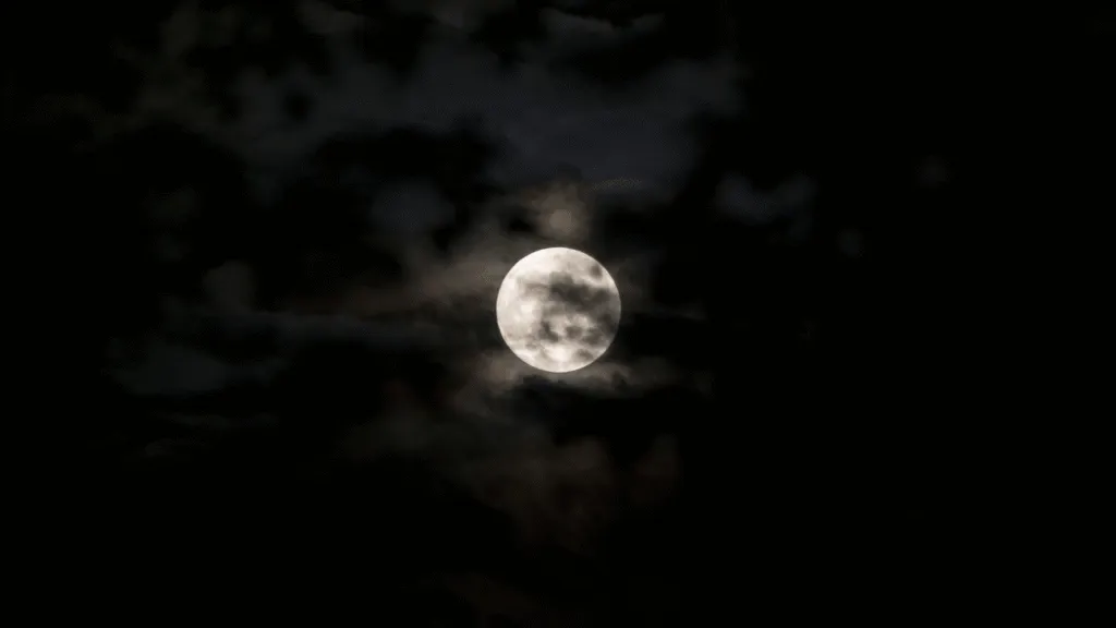 Full Moon vs. New Moon Closure and Beginnings