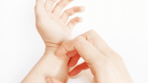 Itchy Fingers Spiritual Meaning